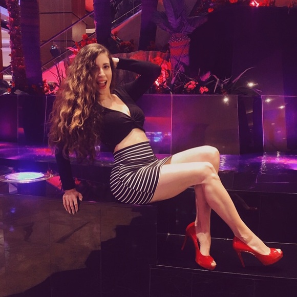 Meet your Posher - Picture 4 of 7